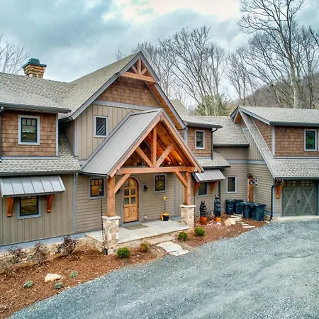 Triple Bear Lodge At Eagles Nest